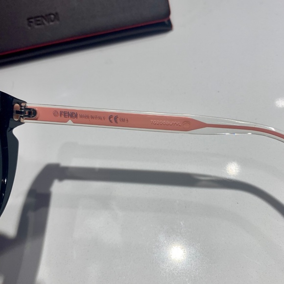 🔴SOLD🔴NEW Fendi 55MM Round Sunglasses - Picture 5 of 7